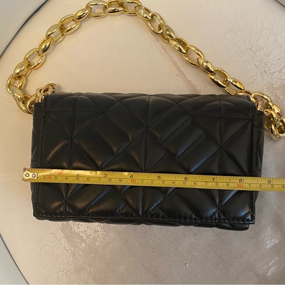 HANDBAG Black with Gold Chain Quilted Faux Leather - Picture 7 of 9